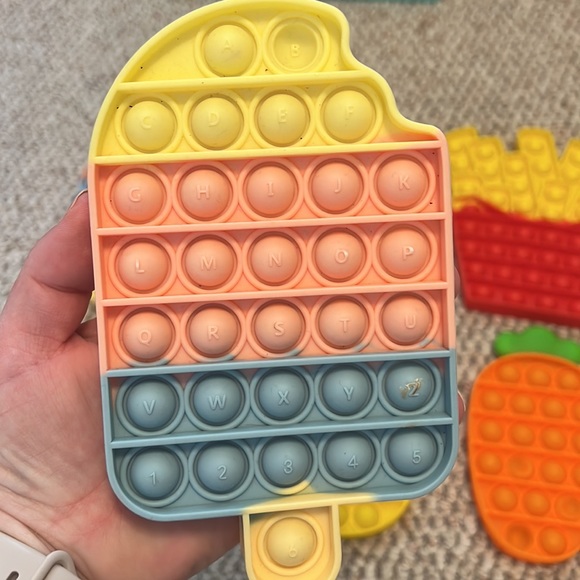 6 Food Pop-it Fidget Toys - Picture 3 of 8